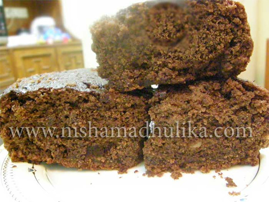 Cake in cooker 2025 by nisha madhulika