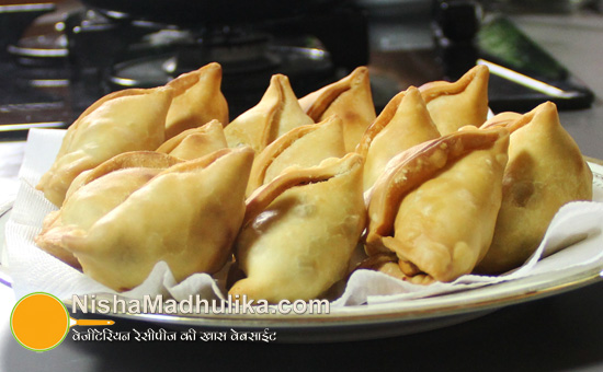 Aloo Samosa  Madhura's Recipe