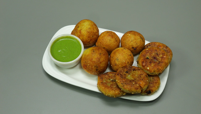 Navratri special vada, नवरात्रि वाला स्पेशल नाश्ता